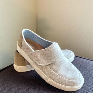 Toms slip on sneakers